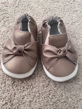 Toddler Bow Slip-On Shoes in Metallic Bronze